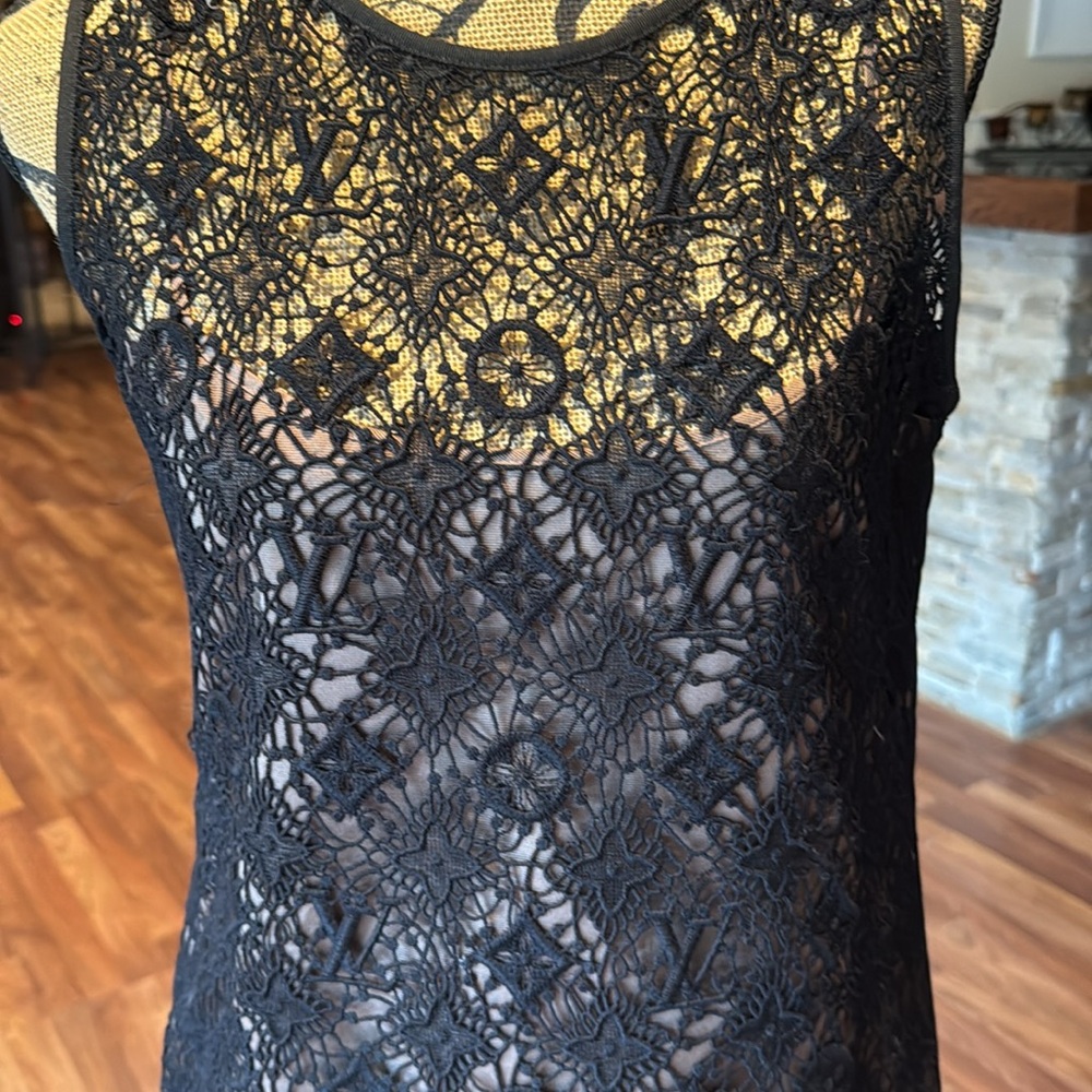Louis Vuitton size 44 French black crochet monogram front with brown/gold under - Picture 2 of 8